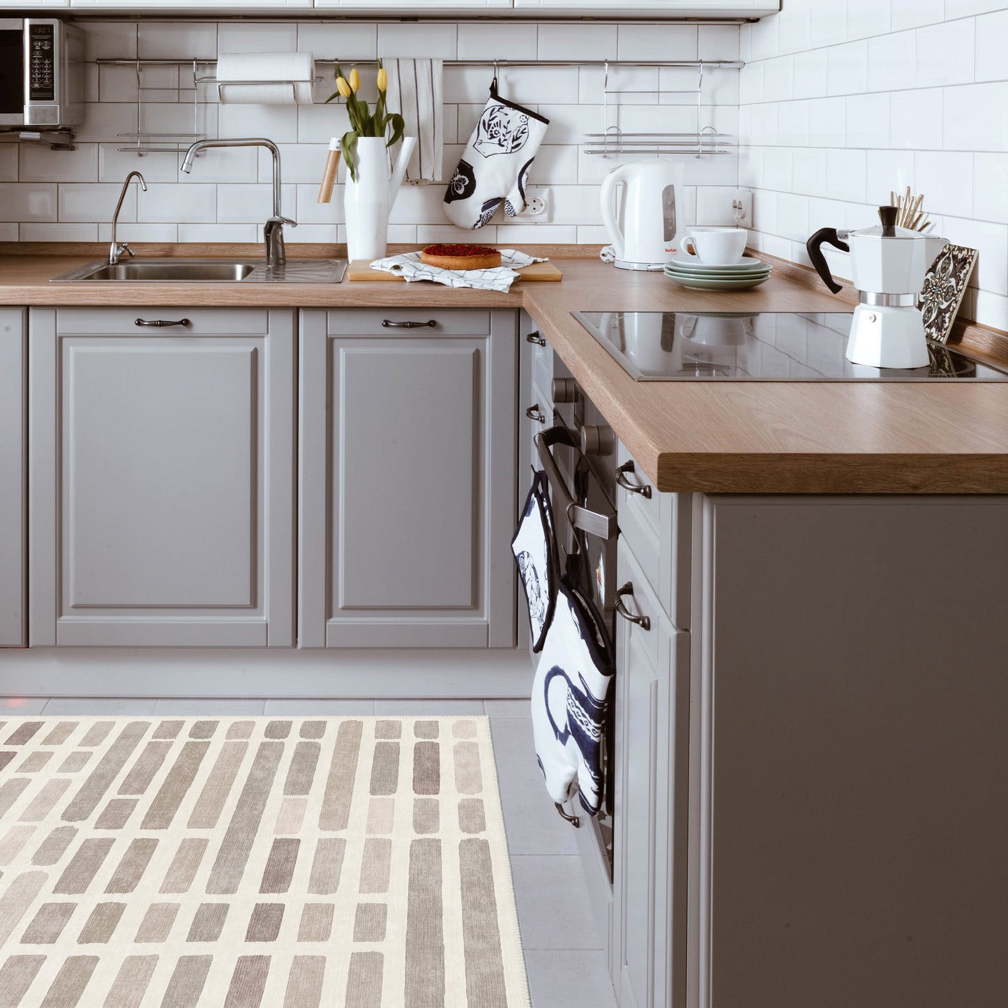 Nova Area Rug