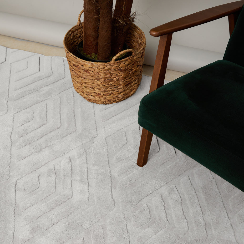 Patterned White Plush Area Rug