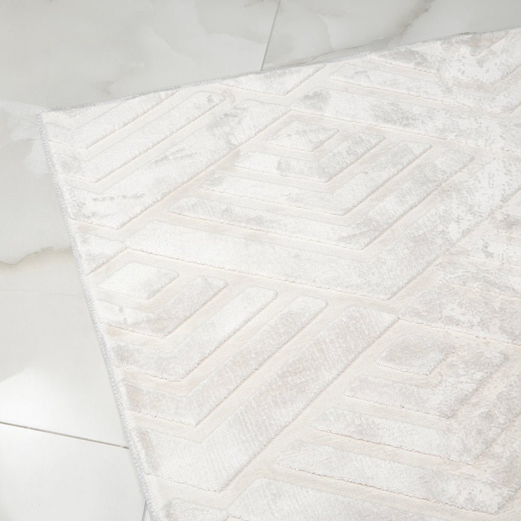 Patterned White Plush Area Rug
