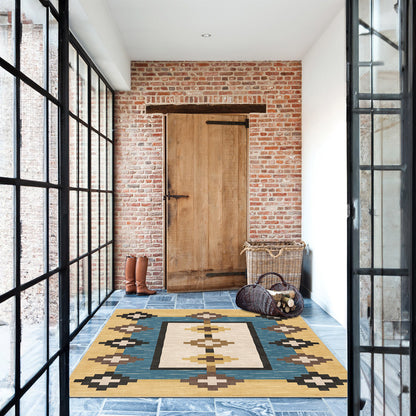 Klyra Area Rug